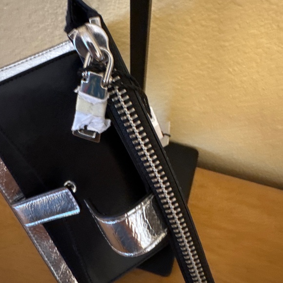 Marc Jacobs Silver Wristlet - Picture 9 of 12